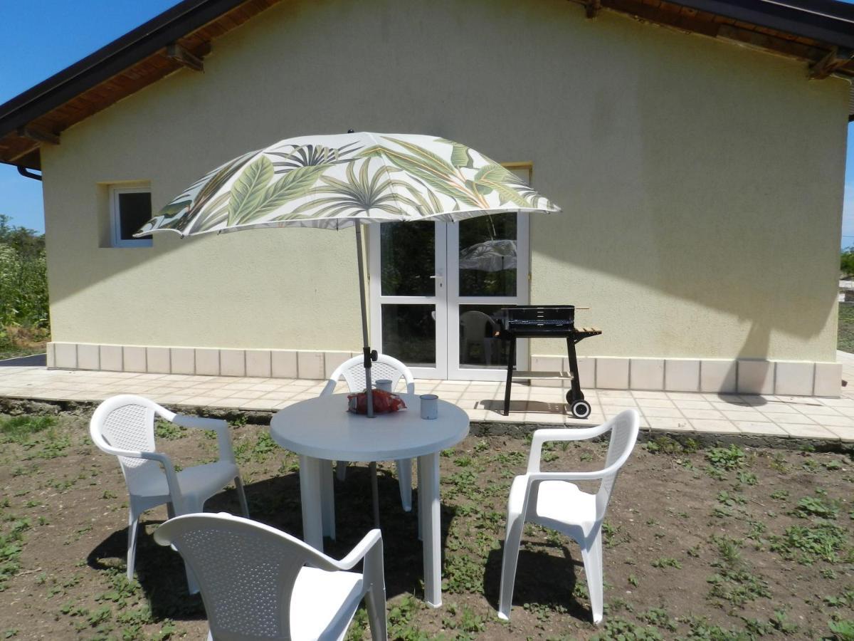 Villa Campo Ezerets Exteriör bild